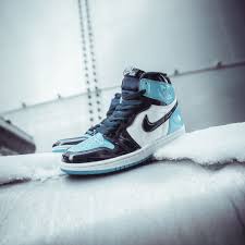 Pin Pa Sneakers