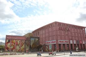 Bei unseren möbeln im home24 outlet berlin handelt es sich um ausgewählte ausstellungsstücke, muster für fotoshootings oder versandrückläufer aus unserem. The 7 Best Places To Go Shopping In Berlin Berlin Enjoy