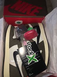 Delivering products from abroad is always free, however, your parcel may be subject to vat, customs duties or other taxes, depending on laws of the country you live in. Cervello Ben Educato Ottimizzazione Del Motore Di Ricerca Jordan Travis Scott Stockx Dipingere Parametri Felicita