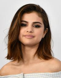 Image Result For Selena Gomez 2017 Selena Gomez Hair Celebrity Short Hair Selena Gomez Short Hair