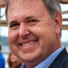 Angela Ettinger's Instagram, Twitter & Facebook