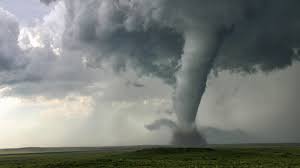 Die gefährliche luftmasse von dort zieht jetzt nach deutschland. Gewitter Tornado Hochwasser Sicher Uberstehen Chip