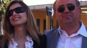 Maglietta e fotomontaggio Colangelo querela Aliano