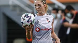 Beşiktaş kadın futbol takımı teknik direktörü mutlucan zavotçu, gazetecilere yaptığı açıklamada, şampiyon oldukları için mutlu olduklarını söyledi. Kadin Futbol Ligi Nin Sampiyonu Besiktas Oldu Trt Haber Foto Galeri