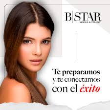 Nuestra modelo Ariana Pagan posando para el diseñador Harry Robles, para la  Revista Magacin Moda del Nuevo Dia @harryrobles @magacin Mas información en  https://www.elnuevodia.com/magacin/moda/notas/disenadores-crean-mascaras-de-coleccion-para-la  ...