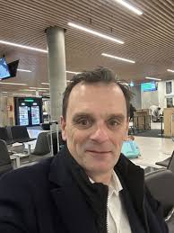 Jeg kan lige nå en tur med morgenfly til opgave hos vigtig kunde i Jylland. 