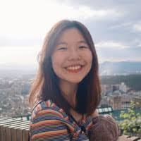 Loraine Lee's Instagram, Twitter & Facebook