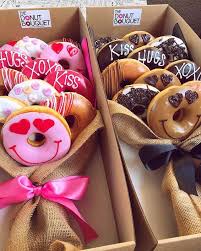 Pin By Jinje On Sweet Donut Decorating Ideas Edible Gifts Delicious Donuts