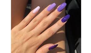 Para luiza solange regovich, proprietária da rede de franquia esmalteria da sol, em rio preto, as unhas são como acessórios e têm tendências, cores das estações, além de uma infinidade de opções. Unhas Que Irao Ser Tendencia Em 2020 Neon Pastel Coloridas E Degrade Alto Astral