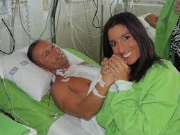 Kedvese és családja borzasztóan aggódtak érte, orvosai azonban mindent megtettek azért, hogy a beavatkozás sikeres. Megmutottek Schobert Norbi Szivet Starity Hu