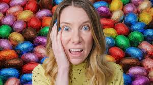 WE ATE PIZZA CHOCOLATE EASTER EGGS 🍕 (paaseieren in the netherlands)