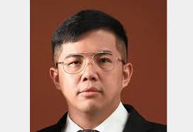 Choon Teng's Instagram, Twitter & Facebook