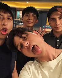 🌴🧑‍🧒‍🧒🧑‍🧒‍🧒🍃