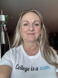 Entrepreneur finds success with resell rights