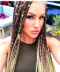 Ahojte otázka skôr na baby👩‍🦰 Robí tu niektorá z Vás Afro? V okolí Zh.  Ďakujem