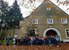 Ein traditionshaus, das von der bretteljause mit. Mint Lab 64 Haus Keppelborg In Heek Mintlab