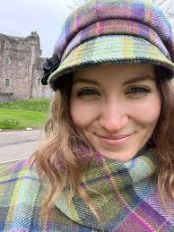 Winter work and play opportunity for couple in Bright Harrietville area