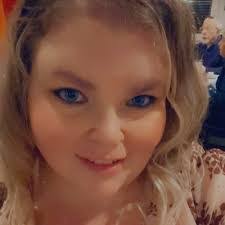 Karissa Howard's Instagram, Twitter & Facebook