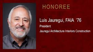 College honors outstanding alumni at annual ceremoney