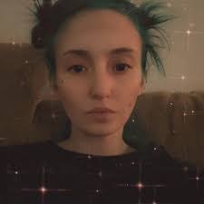 Lauren Stott's Instagram, Twitter & Facebook