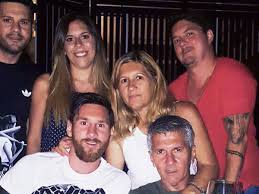 A leo messi le gustan los tatuajes. Quien Es Quien En La Familia Messi De La Madre A Los Tres Hermanos De La Pulga