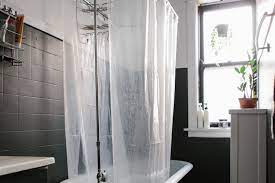 If your shower curtain or liner has stubborn stains that won't come out, you have a few options for removing things like mildew and mold. How To Clean A Plastic Shower Curtain Or Liner Step By Step Guide Apartment Therapy
