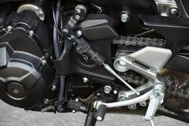 How does a quickshifter work? - RevZilla