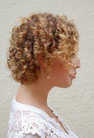 Suitable for all hair types, including wigs and weaves, it's now easier than ever to recreate your dream spirally and springy look. Short Hair Loose Curls Hairstyle Novocom Top