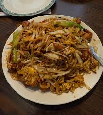 Really good noodles in #collegestation Check out Frice Chinese restaurant!  . . . #fricechinese #frice #noodles #friednoodles #chinesefood #cstatfoodie  #collegestationfoodie #jvscstat