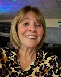 My wife Barbara Howland writes "I taught French at Chiltern Edge from 71 to  77, a few familiar names here .I remember Mary Towler , Sally Dexter  ,Richard (?) Josebury , Malcolm