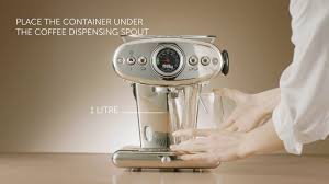 Dec 21, 2020 · 韓国海軍は21日、最前線海域を守る戦闘艦の艦長にホン・ユジン中領（中佐）を任命したと発表した。女性が戦闘艦の艦長を務めるのは初めて（海軍提供）＝（聯合ニュース）≪転載・転用禁止≫ Espresso Coffee Machine For Ground Coffee And E S E Pods X1