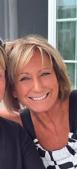 Ellen Devoe's Instagram, Twitter & Facebook