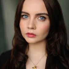 Kelly Croghan's Instagram, Twitter & Facebook