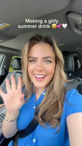 Cheryl Mallon's Instagram, Twitter & Facebook