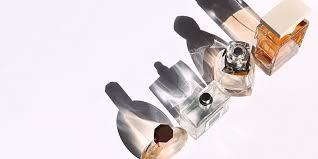 Hindistan cevizi yağı, hemen hemen her tür ev yapımı krem ve maskenin vazgeçilmez içeriğidir. Kadinlar Ve Erkekler Icin En Guzel 10 Baharat Kokulu Parfum