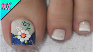 Las niñas tienen una pijamada. Diseno De Unas Para Pies Flor Y Frances Principiantes Flower Nail Art French Nail Art Nlc Youtube