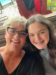 Shannon Worsham's Instagram, Twitter & Facebook