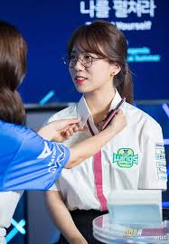 這套輕鬆玩死 06/19 20:33 推 abc10037139 : League Of Legends About Lck Mc Park Jee Sun Bang S Girlfriend Not A Gamer
