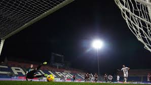 Quella del portiere crosta, cresciuto nelle giovanili rossonere, che para un rigore a bacca. Diretta Cagliari Milan 0 2 Ibrahimovic Regala Ai Rossoneri La Vetta Solitaria La Repubblica