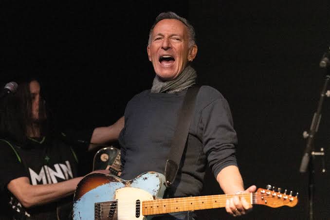 Bruce Springsteen Teams Up With ACLU For Birthright-Citizenship Video
