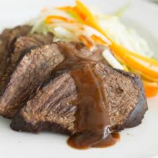 1 bund petersilie, glatte gehackt. Deftiger Rinderschmorbraten Mit Gemuse Und Rotweinsauce Rinderschmorbraten Rezepte Schmoren