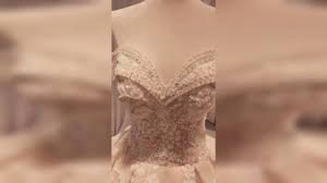 Dafür bietet der shop bereits ein riesiges sortiment an kleidungsartikeln für festivitäten,feiertage und trends, das beinahe alle erwartungen nur übertreffen kann. China Gold Spitze Brautkugelkleid Arabisch Luxus Echt Hochzeitskleid G1712 Kaufen Brautkleider Auf De Made In China Com