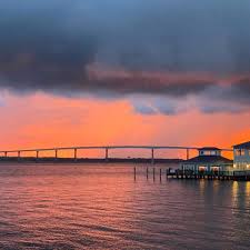 Über 7 millionen englischsprachige bücher. The Pier Home Solomons Maryland Menu Prices Restaurant Reviews Facebook