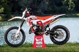 The Five Best Beta Motorcycle Models Of All Time Motorcycle Model Motorcycle Cool Dirt Bikes