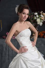 Sämtliche styles in allen größen finde ein geschäft in deiner nähe. Bridesire Duchesse Linie Tragerloser Ausschnitt Bodenlang Kapelle Schleppe Armellos Satin Brautkleid Bdh1668 187 55 Bridesire