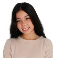 Lina Vidal's Instagram, Twitter & Facebook