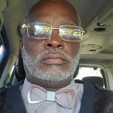 Robert Cephas's Instagram, Twitter & Facebook