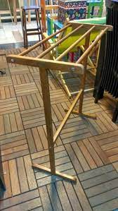 Membuat jemuran baju dari bambu 18+ pagar bambu minimalis sederhana tapi unik dan cara membuatnya jika anda sedang merancang desain rumah anda, pastinya anda tidak bisa melewatkan salah satu komponen eksterior rumah satu ini. Jual Gantungan Handuk Rak Handuk Kayu Di Lapak Louise Bukalapak