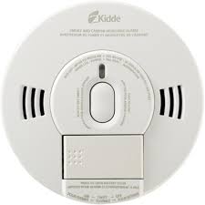 The alarm features a piezoelectric horn that is rated at 85 db at 10 ft. Battery Operated Talk Smoke And Carbon Monoxide Detector Best Buy Canada