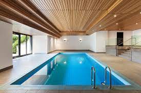 Auf der anderen seite muss das schwimmbecken aber eine ausreichende größe besitzen, damit sie schwimmen können. Indoor Pool Mit Diesen Kosten Sollten Sie Kalkulieren